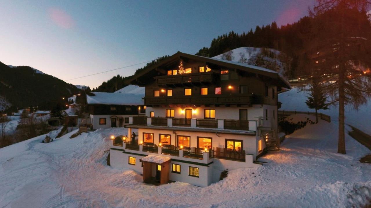 Gaestehaus Standardhaus Saalbach-Hinterglemm Exterior foto
